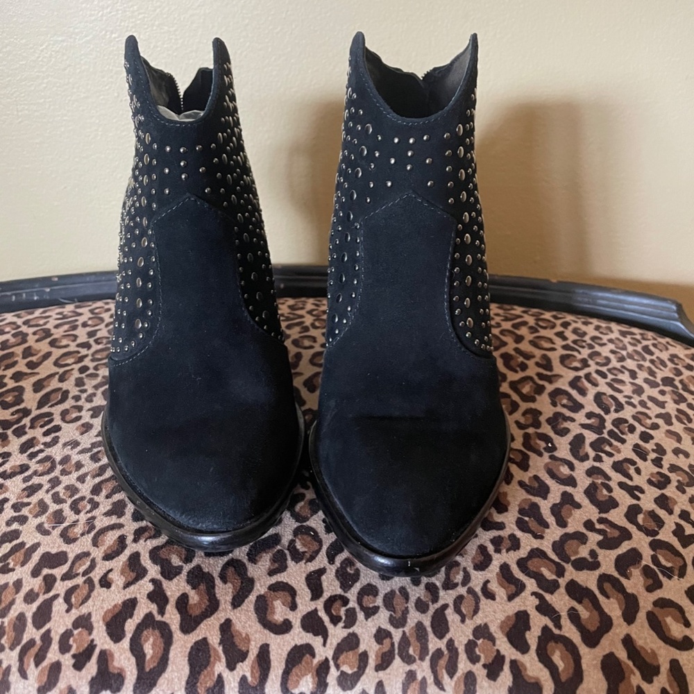 Vince Camuto “Tippie” Black Suede Leather Silver Stud Ankle Bootie Boots - Picture 4 of 16